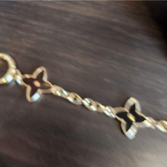 Elegant Black and Gold Bracelet - Picture 4 of 6